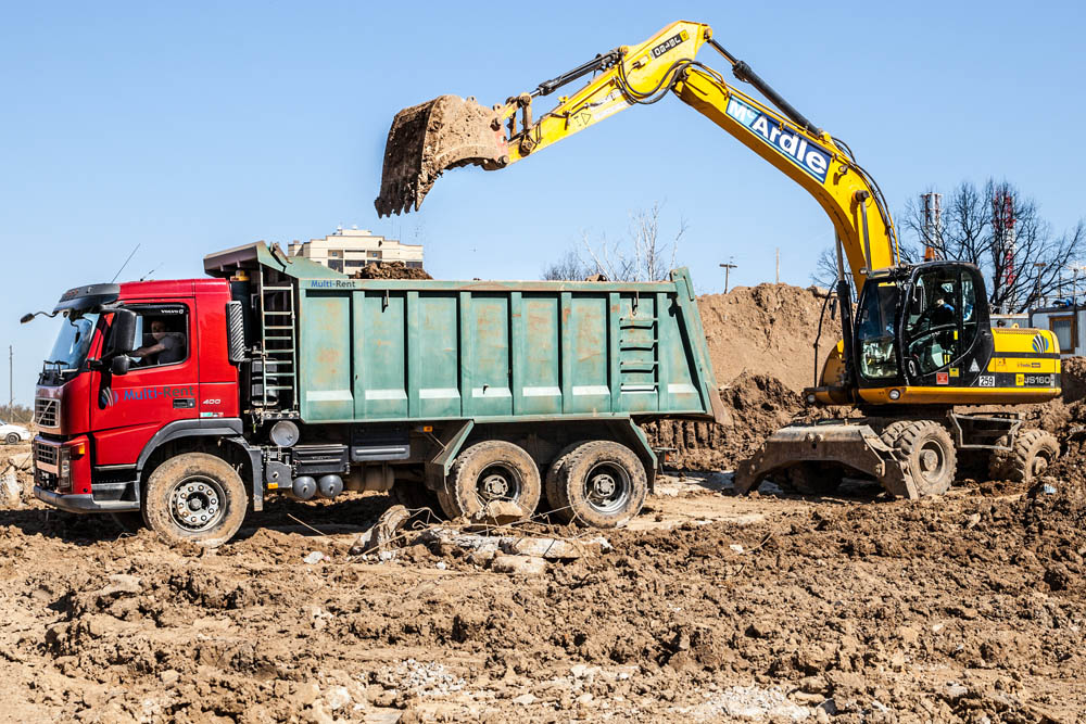 Вывоз грунта с погрузкой